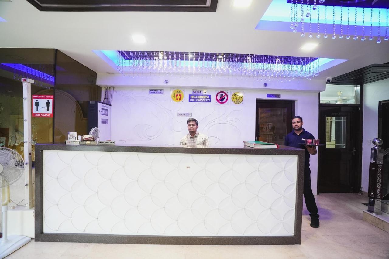Hotel B Continental Delhi  Exteriör bild